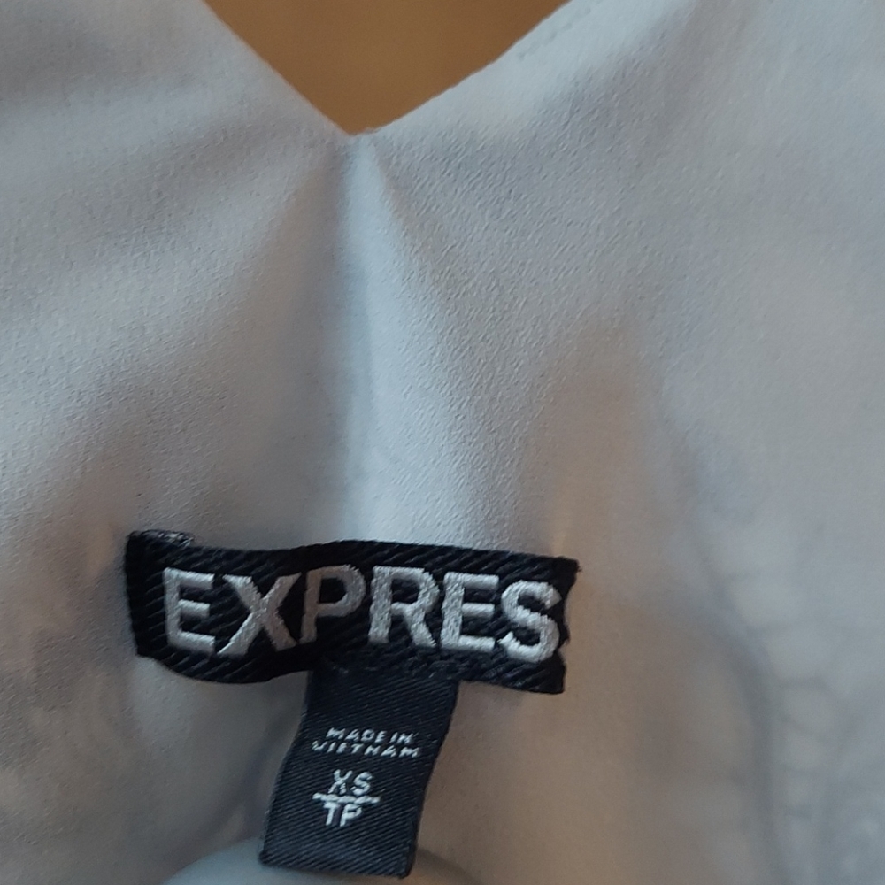 Express Polyester Top - Picture 5 of 7